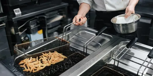 Friteuse professionnelle MBM GF66 en acier inoxydable avec deux bacs de cuisson
